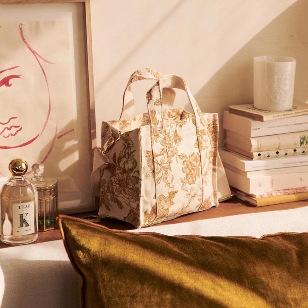 ISO In search of Sézane mini tote bag floral